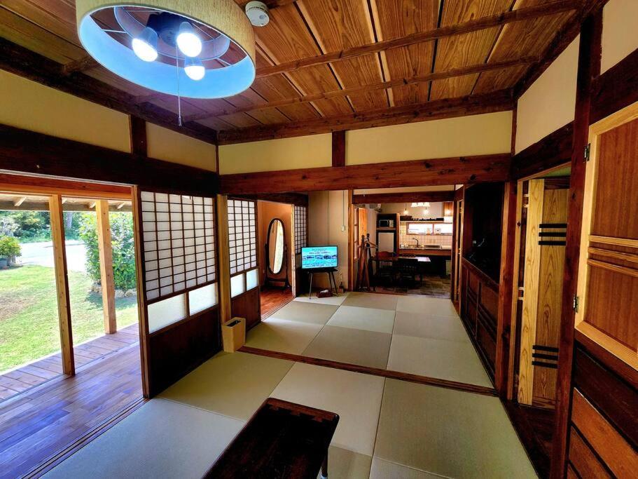 琉球古民家 蒼 Appartement Motobu Buitenkant foto