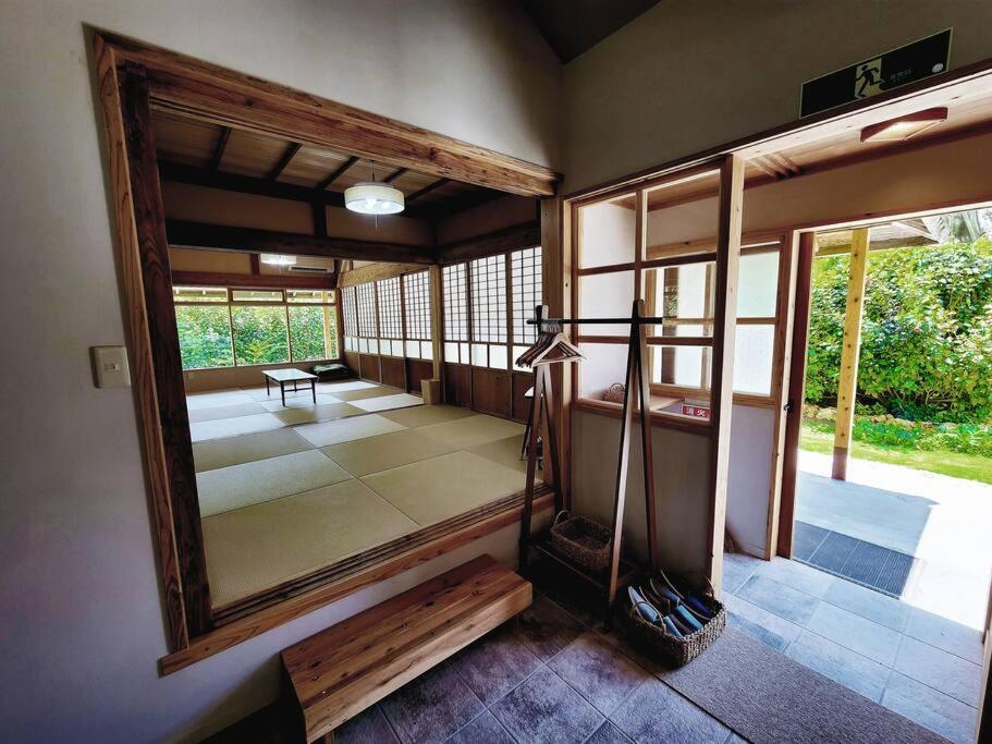 琉球古民家 蒼 Appartement Motobu Buitenkant foto
